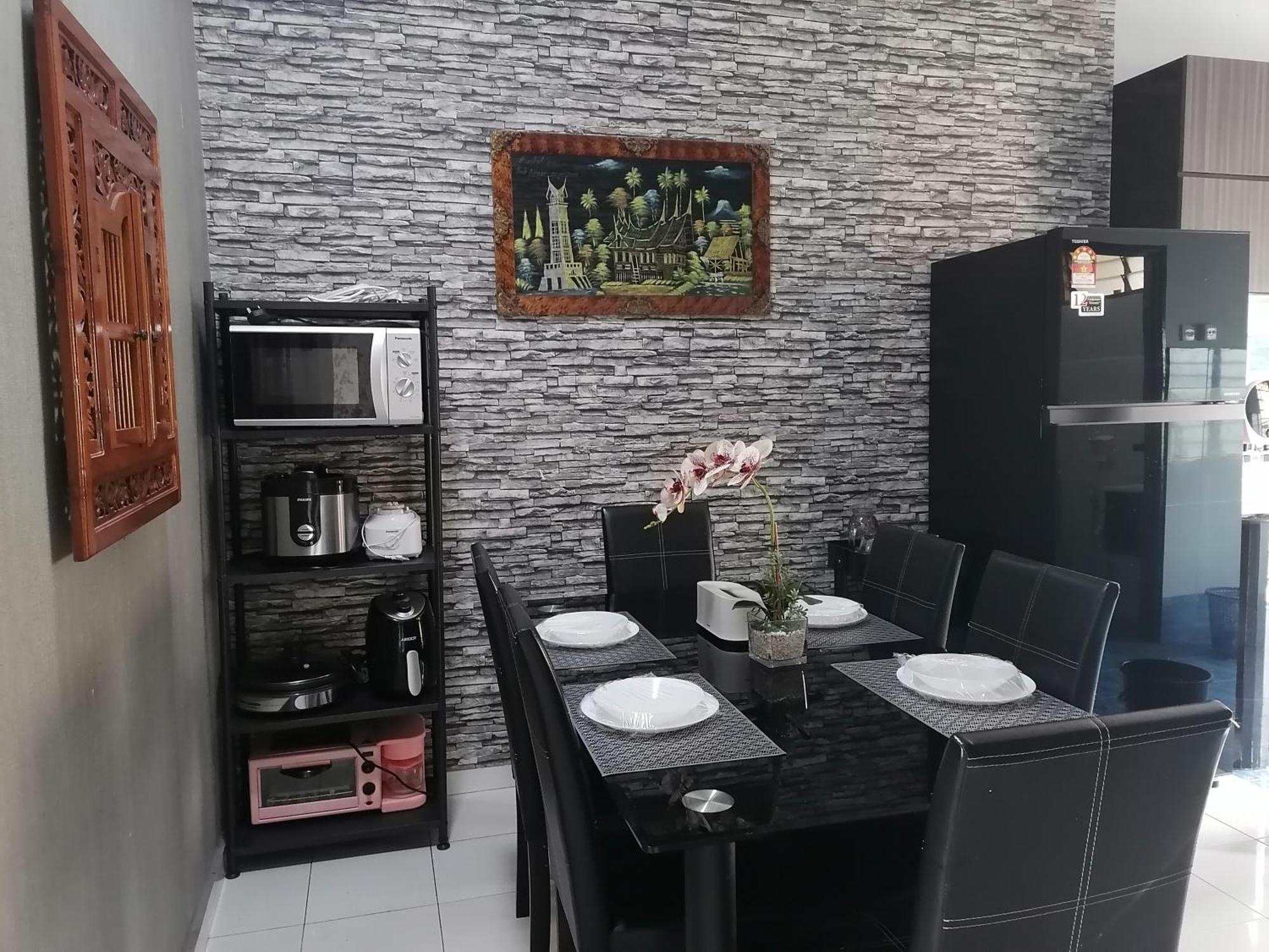 Dkamar Homestay At Desaru, Fully Aircond, Wifi, Coway, Street View 4 Min To Desaru Beach Kangkar Chemaran Exterior photo
